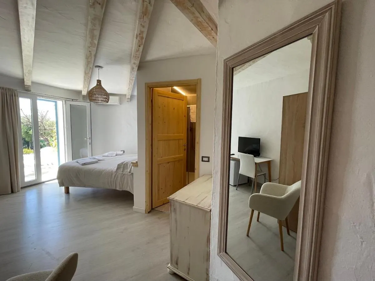 オルビア Domus De Diana Bed & Breakfast 3*,