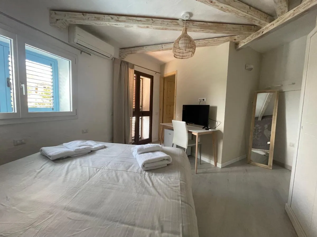 Bed and Breakfast Domus de Diana Olbia